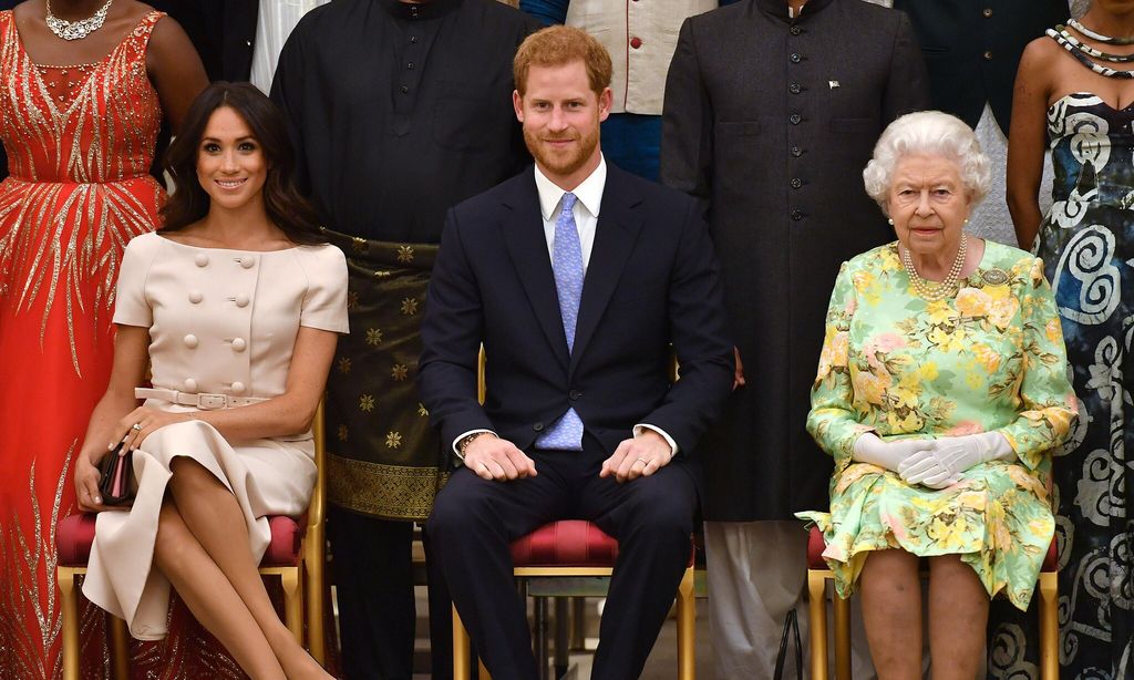 meghan markle and prince harry visit queen elizabeth