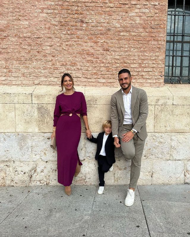 Beatriz Espejel y Koke con su hijo