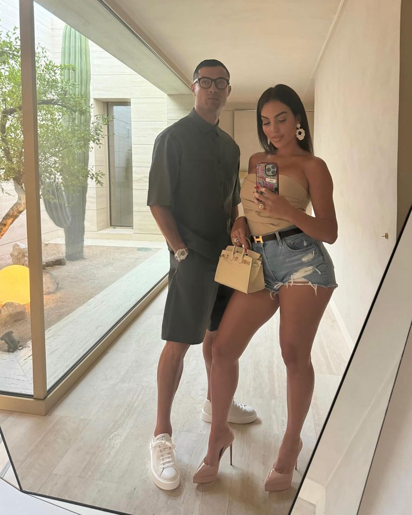 Georgina Rodríguez reveló en un post junto Cristiano que se encontraban en Madrid.