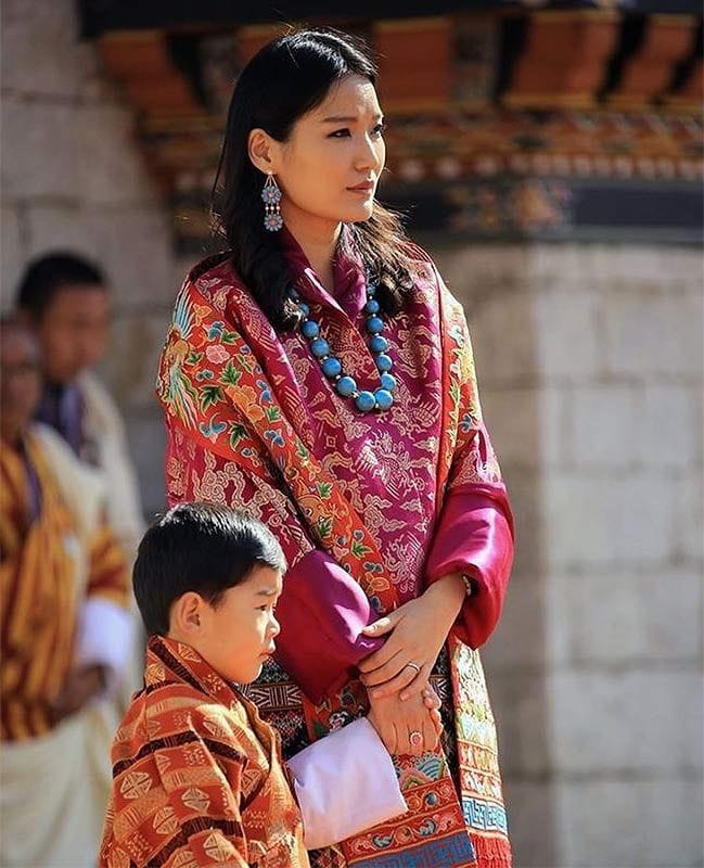 Reina de Bután, Jetsun Pema y su hijo Gyalsey