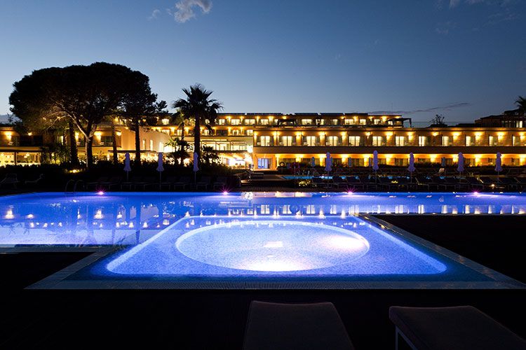 epic-sana-algarve-Fachada-Resort_noche