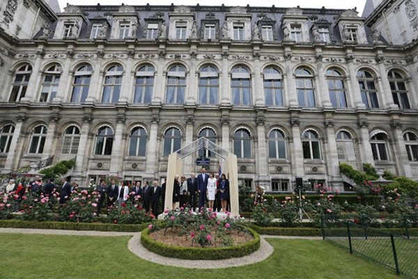 "Este jardín será símbolo de la libertad y la tolerancia, dos de las grandes señas de identidad de París que han atraído a lo largo de décadas a algunos de mis compatriotas más destacados", declaró el Rey
