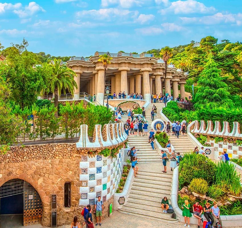 Park Güell, Barcelona, desfile de Louis Vuitton, escalera