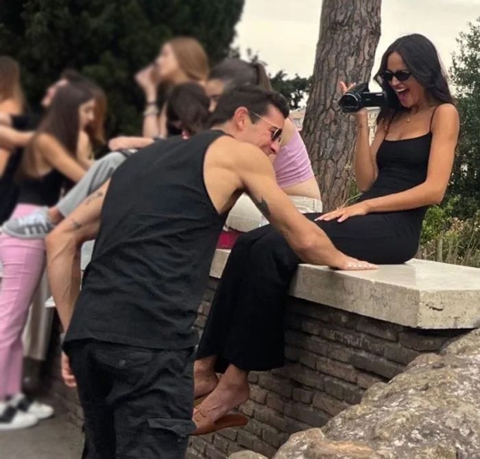 Mario Casas y Eiza González fueron 'pillados' en Roma