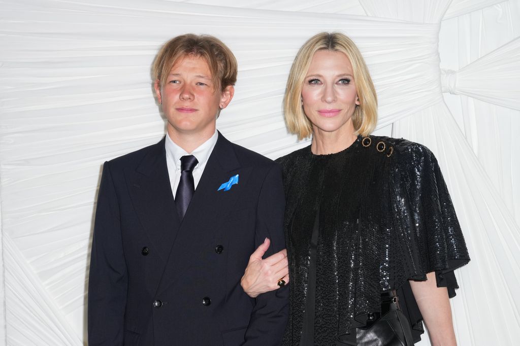 Cate Blanchett y su hijo Dashiell John Upton en los premios Albie de Nueva York