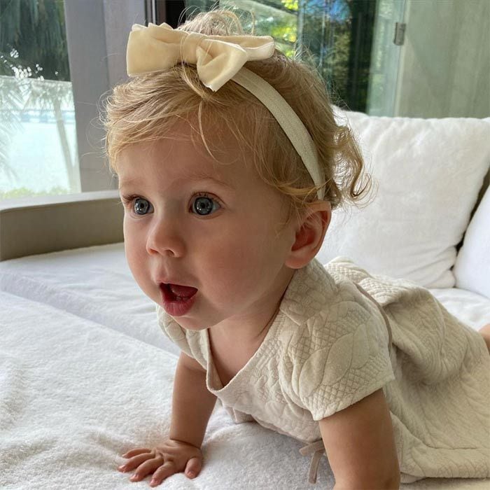 Anna Kournikova y Enrique Iglesias celebran el primer cumpleaños de Mary