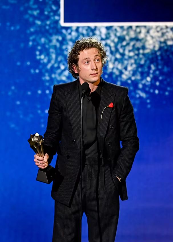 Jeremy Allen White ha hecho triplete en la temporada de premios de cine