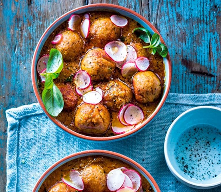 albondigas-de-bacalao-con-salsa-garam-masala