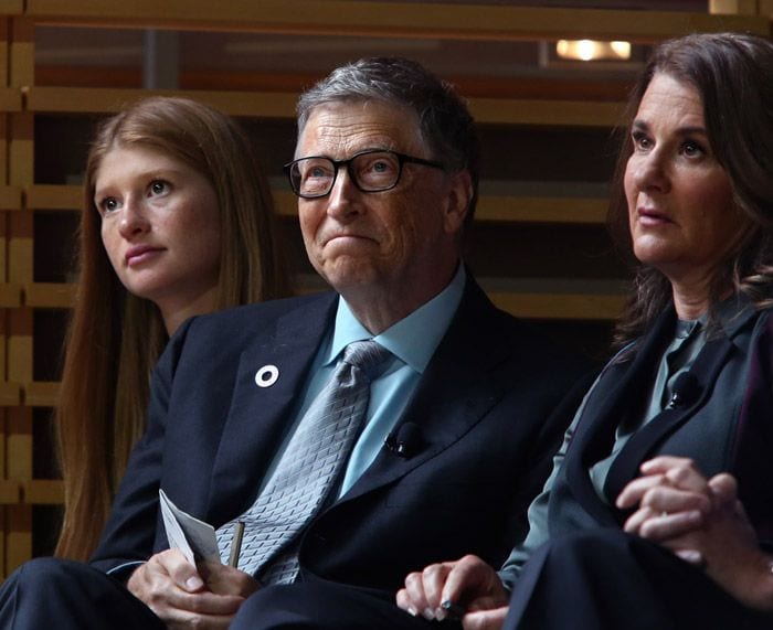 Bill Gates, su esposa, Melinda, y su hija Jennifer