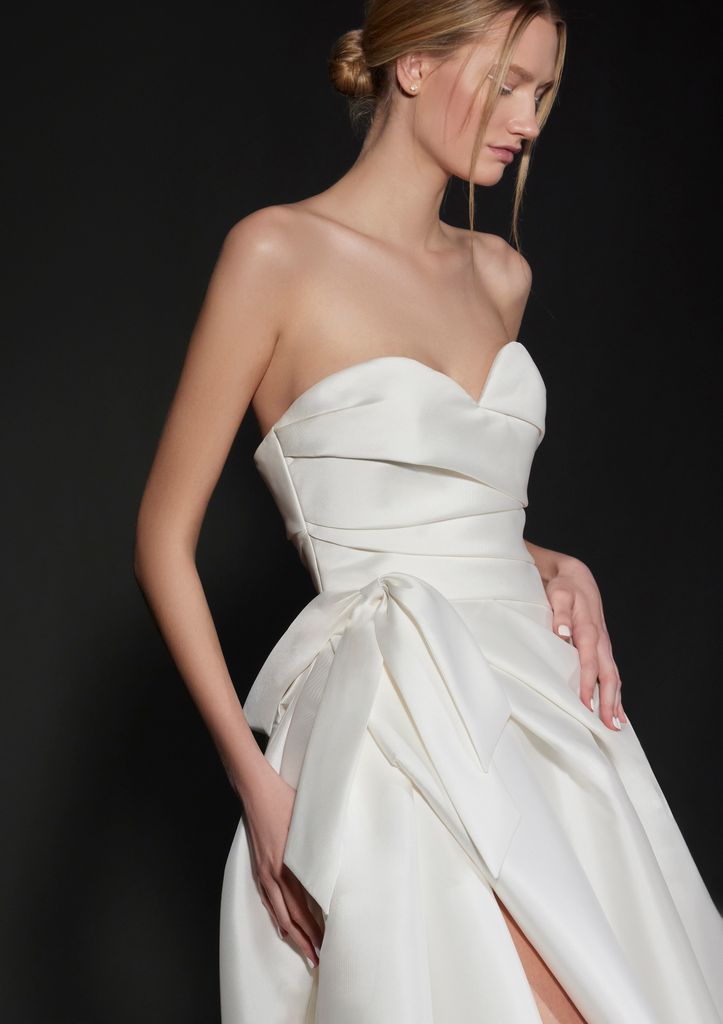 Pronovias x Vera Wang