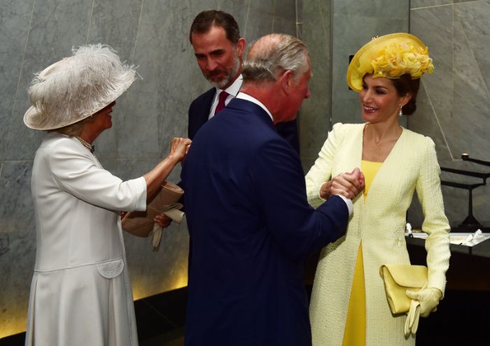 Los reyes Carlos y Camilla con don Felipe y doña Letizia