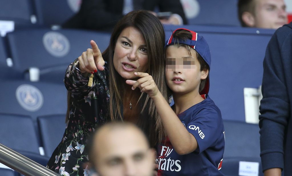 Ilaria D'Amico and her son Pietro Attisani, at the Paris Saint-Germain stadium watching Buffon play (August 2018)