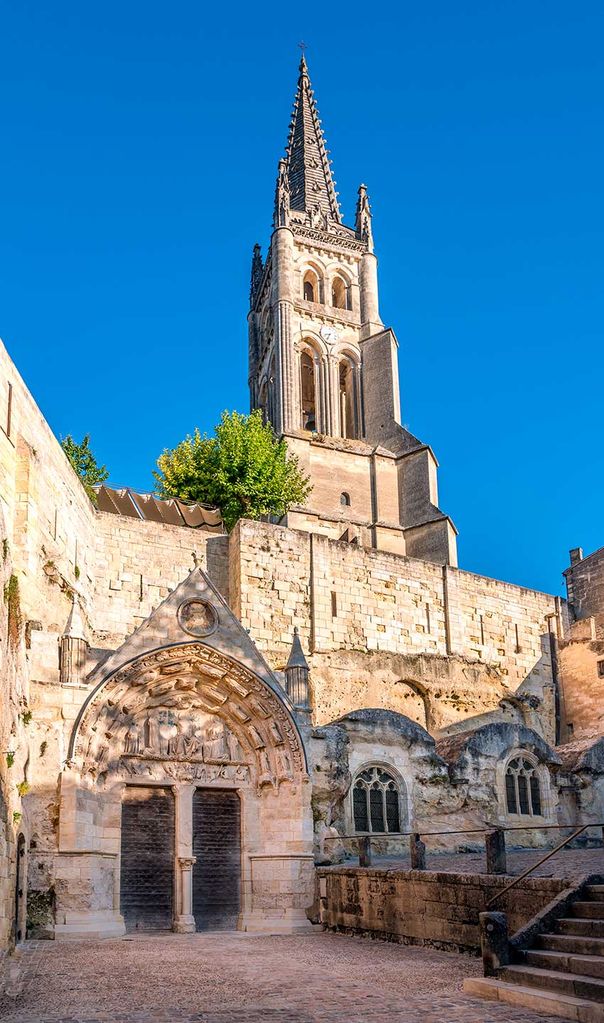 saint-emilion-iglesia