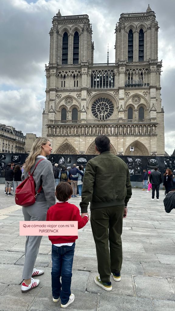 Daniel Sarcos y Alessandra Villegas de vacaciones en París