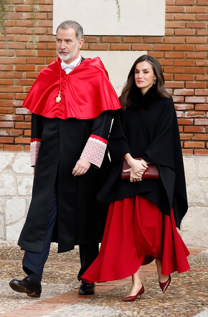 Rey Felipe y reina Letizia en la Unviersidad de Alcalá donde el rey ha sido investido doctor honoris causa