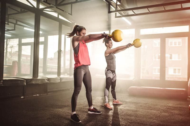 chicas kettlebell2