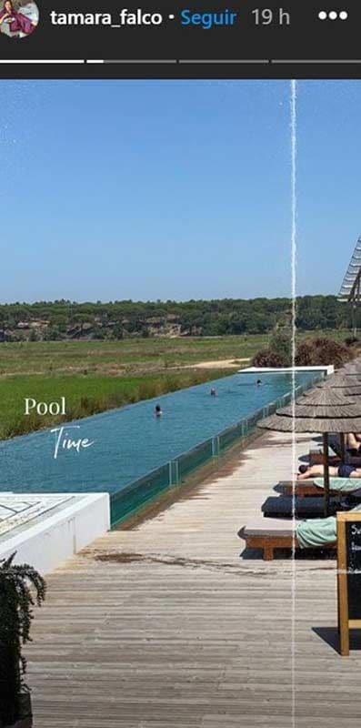 La piscina de la que ha disfrutado Tamara en su 'escapada de chicas' a Portugal
