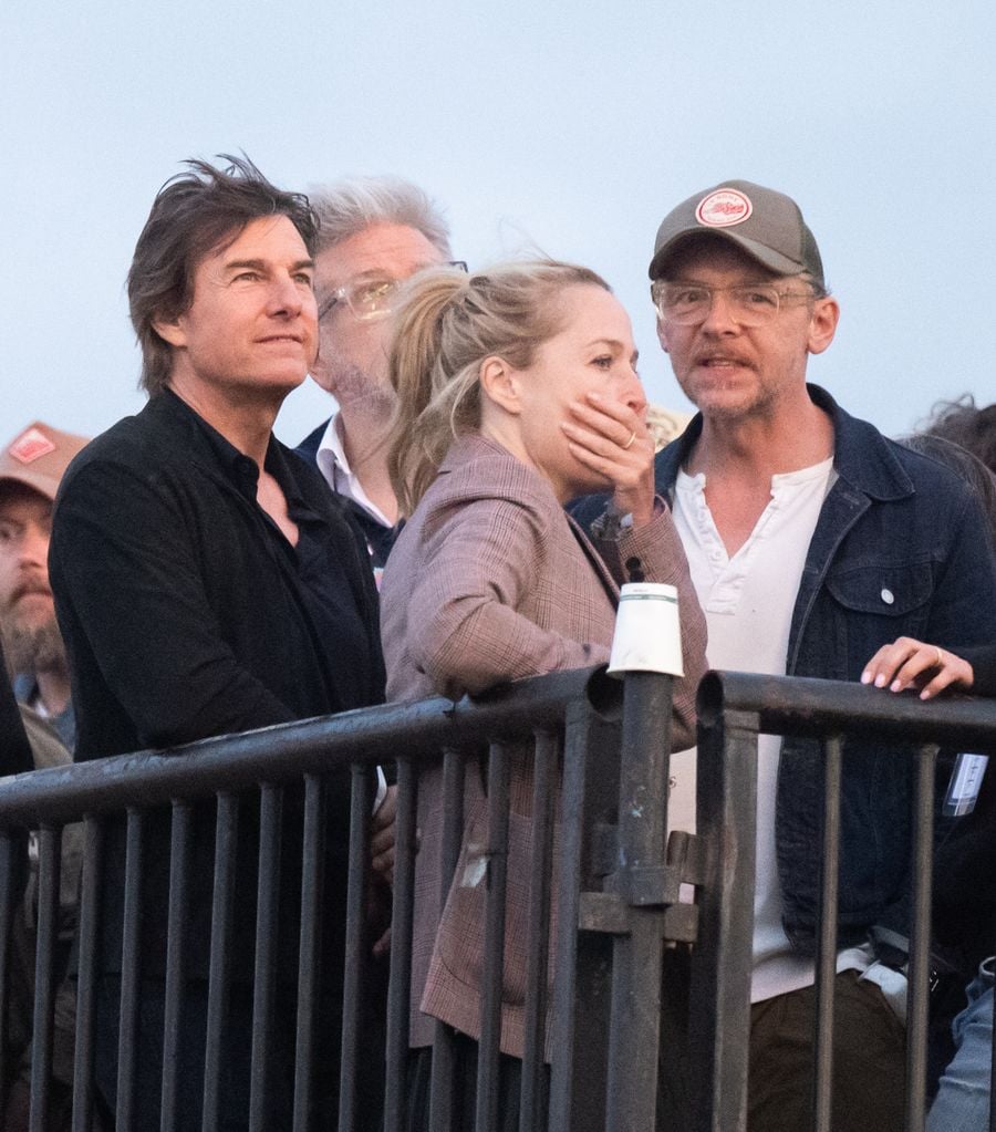  Tom Cruise, Simon Pegg y Gillian Anderson en el concierto de Coldplay en el Festival de Glastonbury