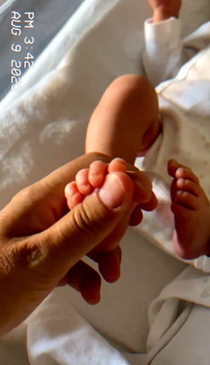 Lorenzo García-Campoy y Paloma de la Hoz dan la bienvenida a su hija