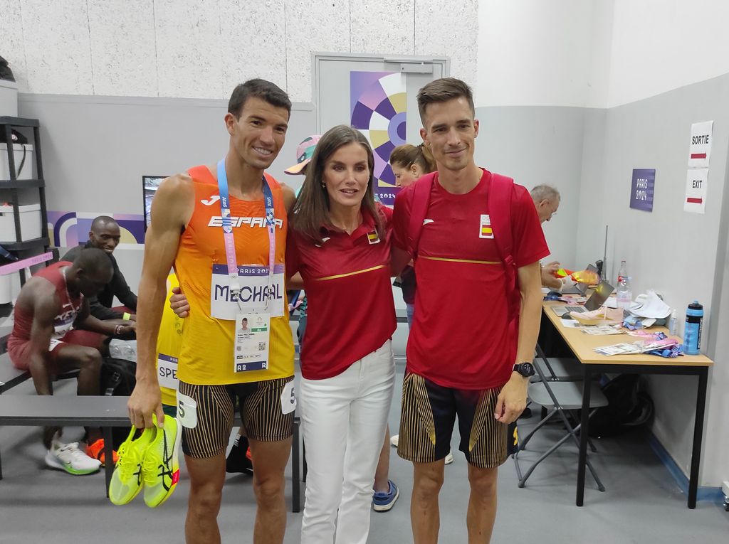 La Reina visita la Villa Olímpica de París para saludar a voluntarios, trabajadores y deportistas del Equipo Olímpico Español en los Juegos