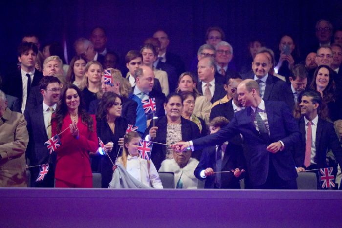 El príncipe Guillermo y sus hijos en el concierto de la coronación