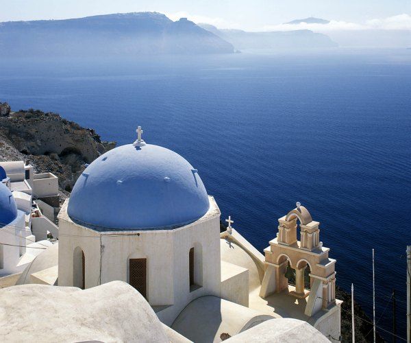 Santorini, una de las joyas del Mediterráneo, en Grecia.
