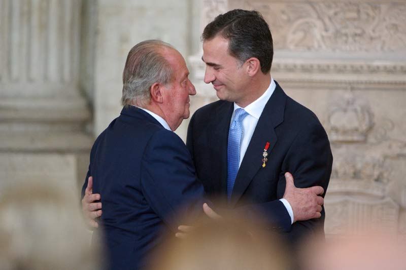 Rey Juan Carlos y rey Felipe