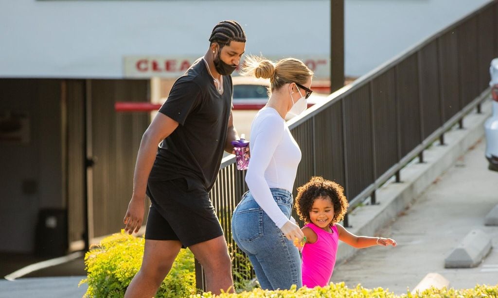 Khloé Kardashian and Tristan Thompson take True to gymnastics