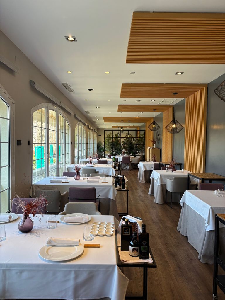 Sala del restaurante Epílogo en Tomelloso (Ciudad Real)