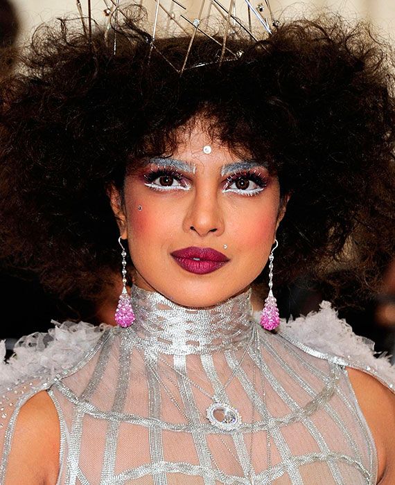 gala met maquillaje ojos priyanka chopra 1a