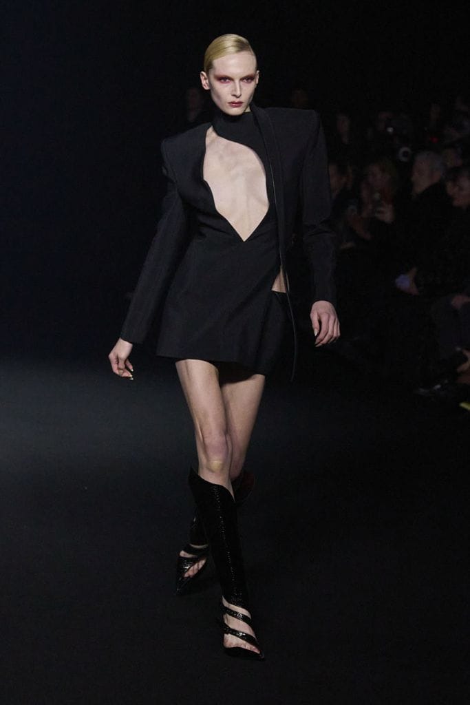 mugler025a