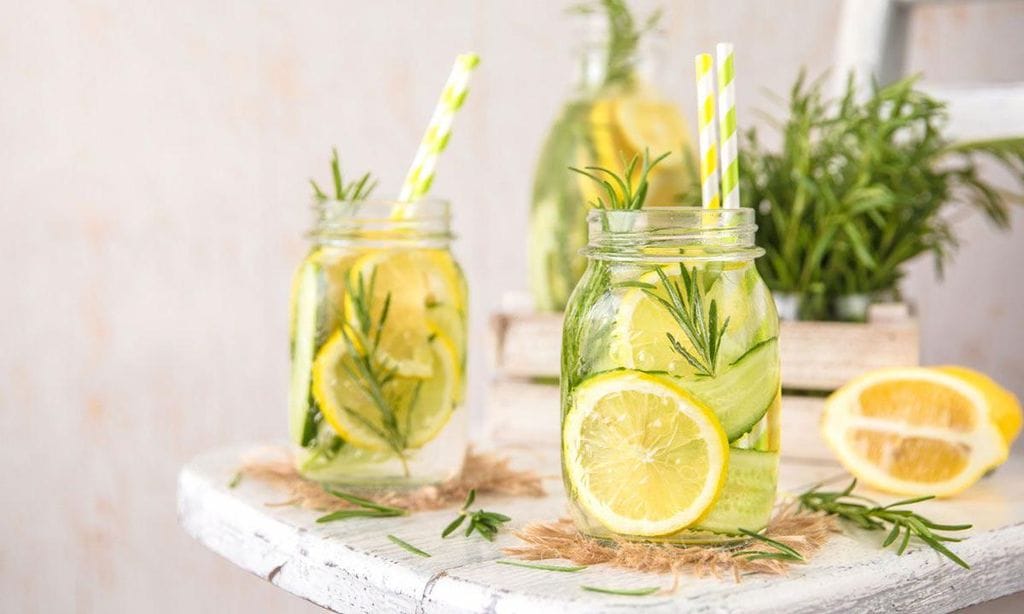 infusiones y agua natural