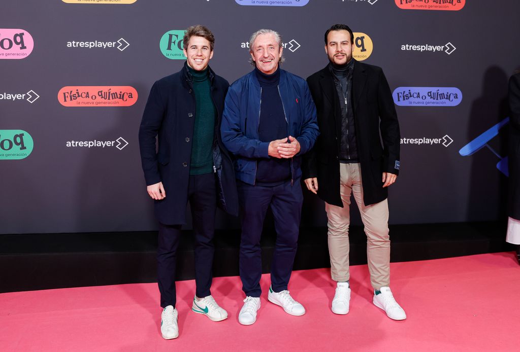 Josep Pedrerol en la premiere de la serie de televisión Física o Química:La nueva generacion