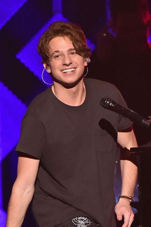 Charlie Puth y su corte de pelo