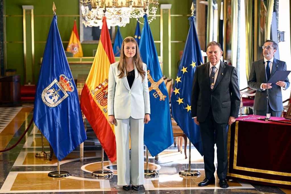 La princesa Leonor recibe el título de alcaldesa honoraria de Oviedo