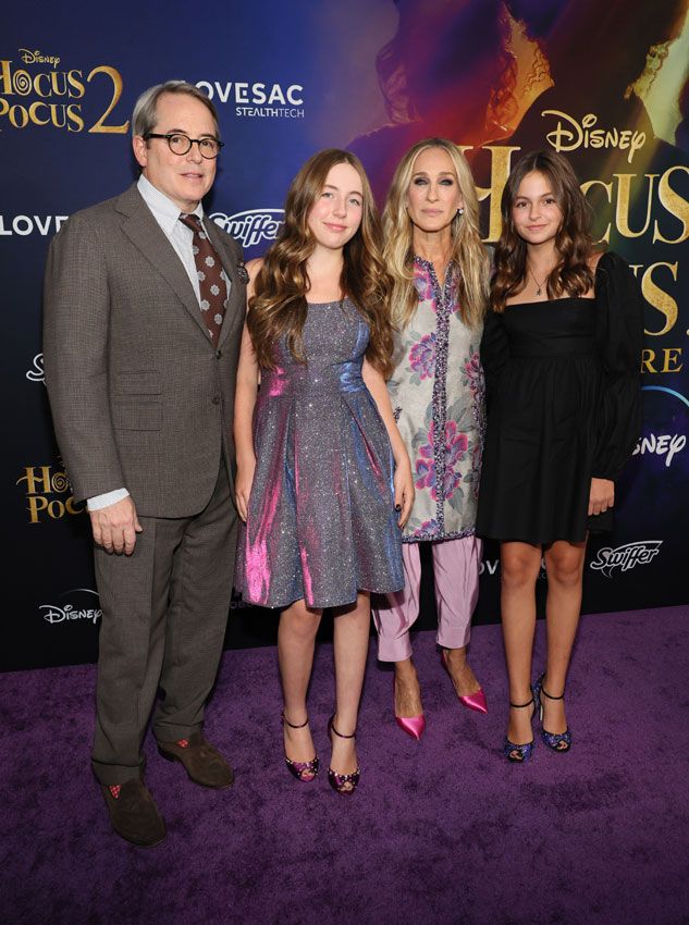 Sarah Jessica Paker con su marido Matthew Broderick y sus mellizas Loretta y Tabitha