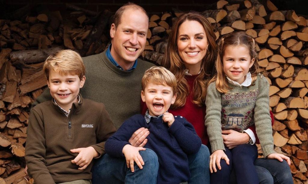 kate middleton and prince william officially release christmas card