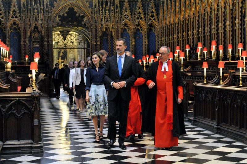 Reyes Felipe y Letizia en la Abadía de Westminster