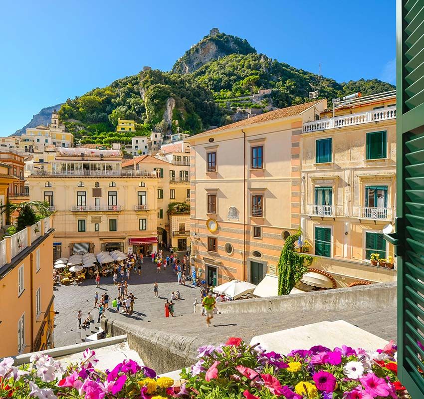 Calles de Amalfi, n glamuroso pueblo de la Costa Amalfitana