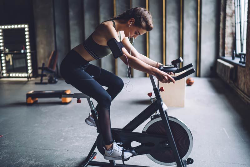 mujer bici