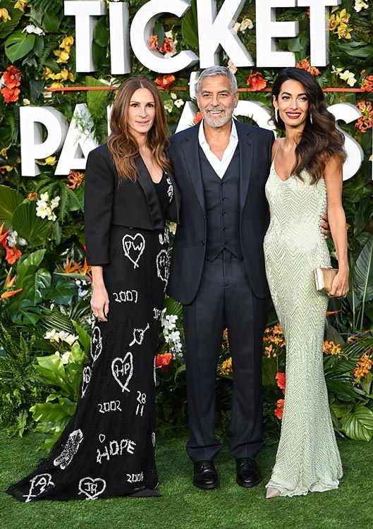 George y Amal Clooney con Julia Roberts