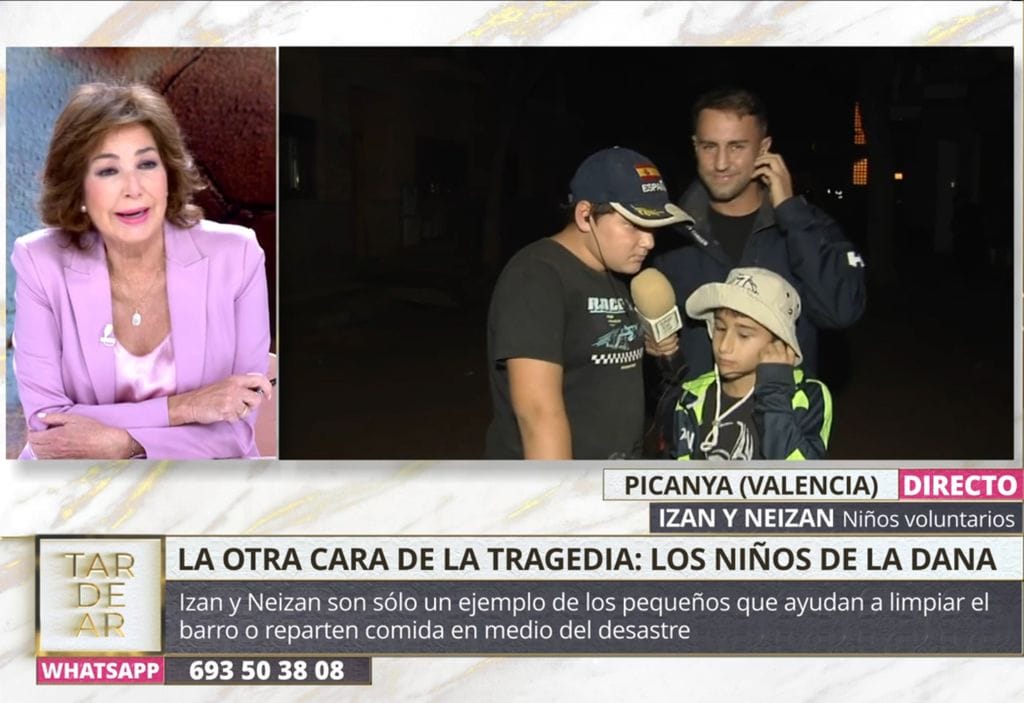 Izan y Neizan, los dos pequeños héroes que reparten comida y sonrisas tras el paso de la DANA 