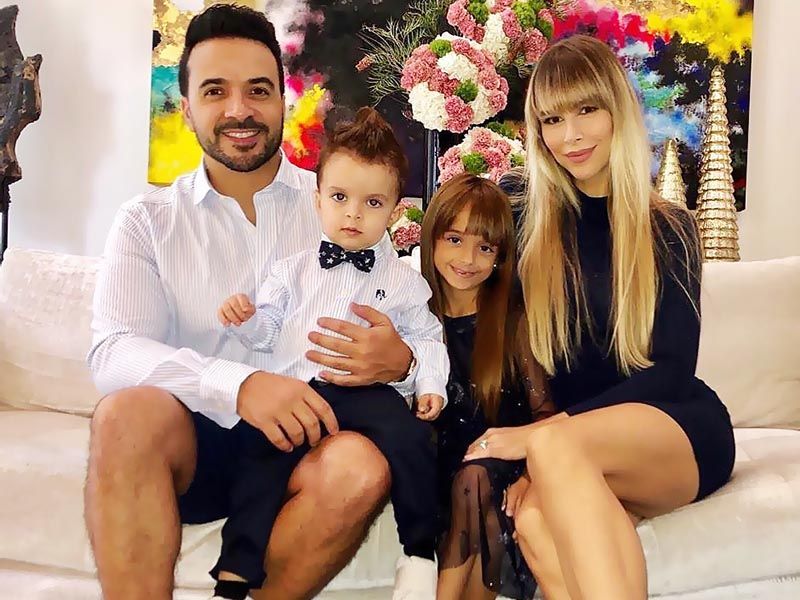 luis fonsi hijos rocco mikaela01