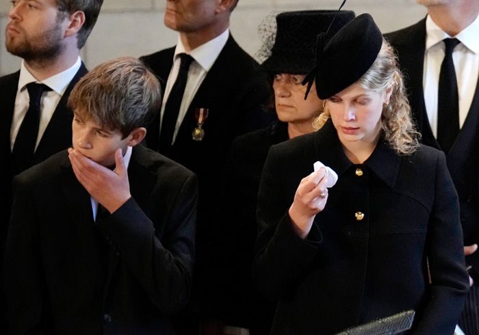 lady louise y vizconde de severn cortejo fúnebre de Isabel II