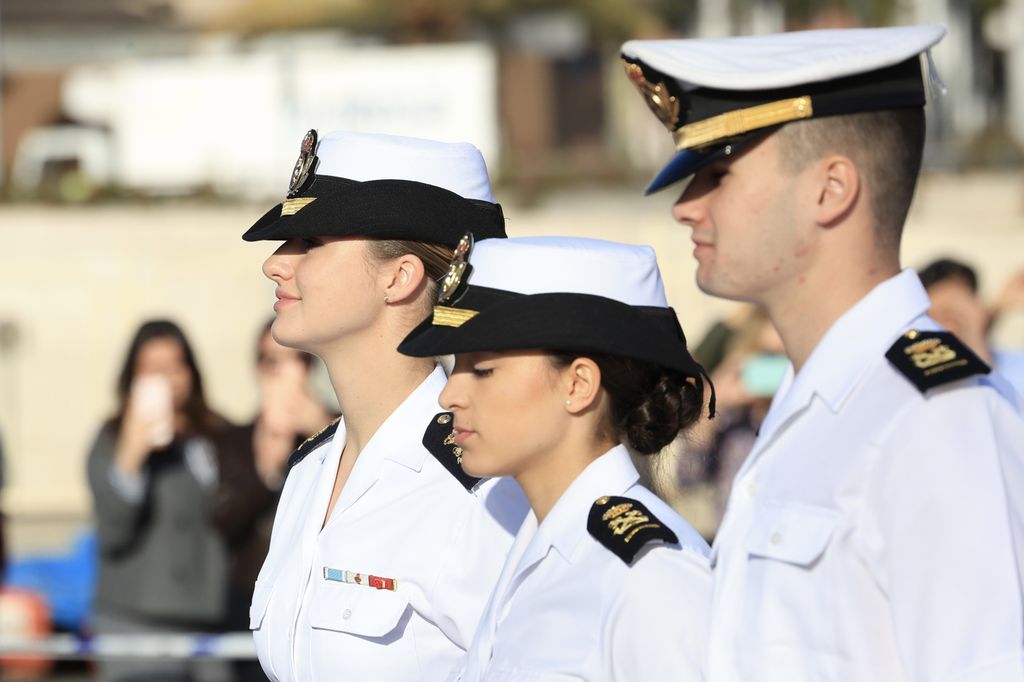 La princesa Leonor, bajando de Elcano