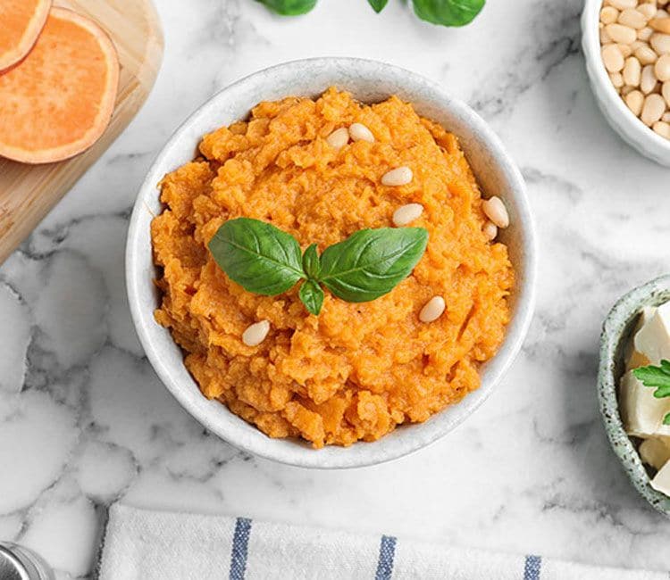 Puré de boniato con piñones