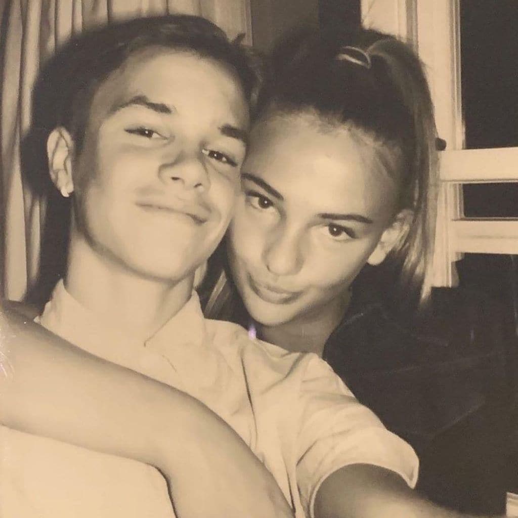 romeo beckham y su novia mia regan