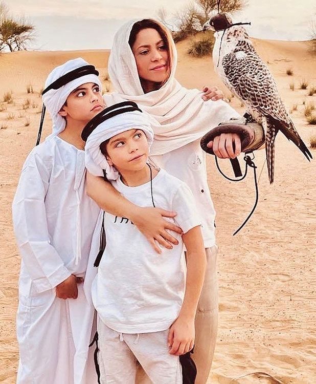 Shakira con sus hijos en Dubái