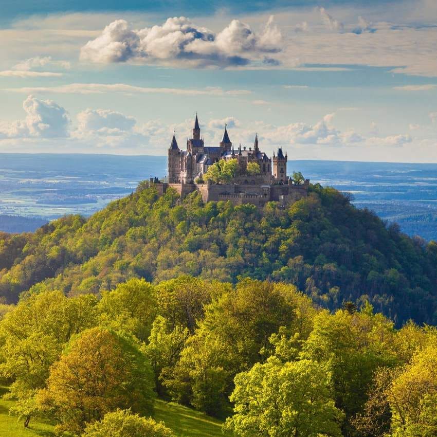 vista aerea del castillo de hohenzollern uno de los m s bellos y visitados de europa