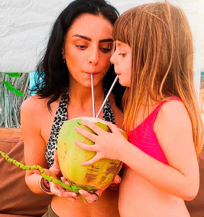 Aislinn Derbez y Kailani